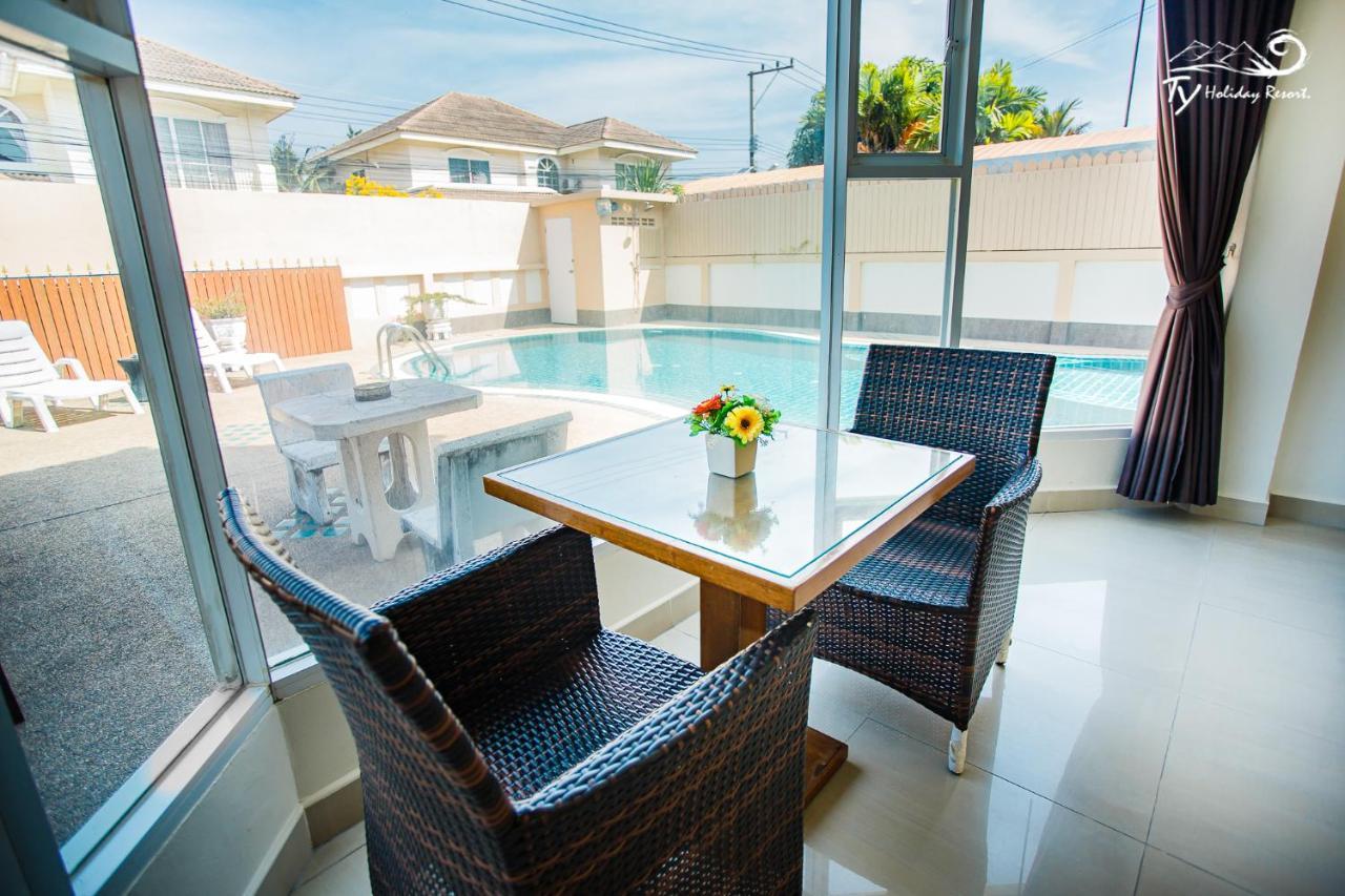 Ty Holiday Resort Паттая Екстер'єр фото