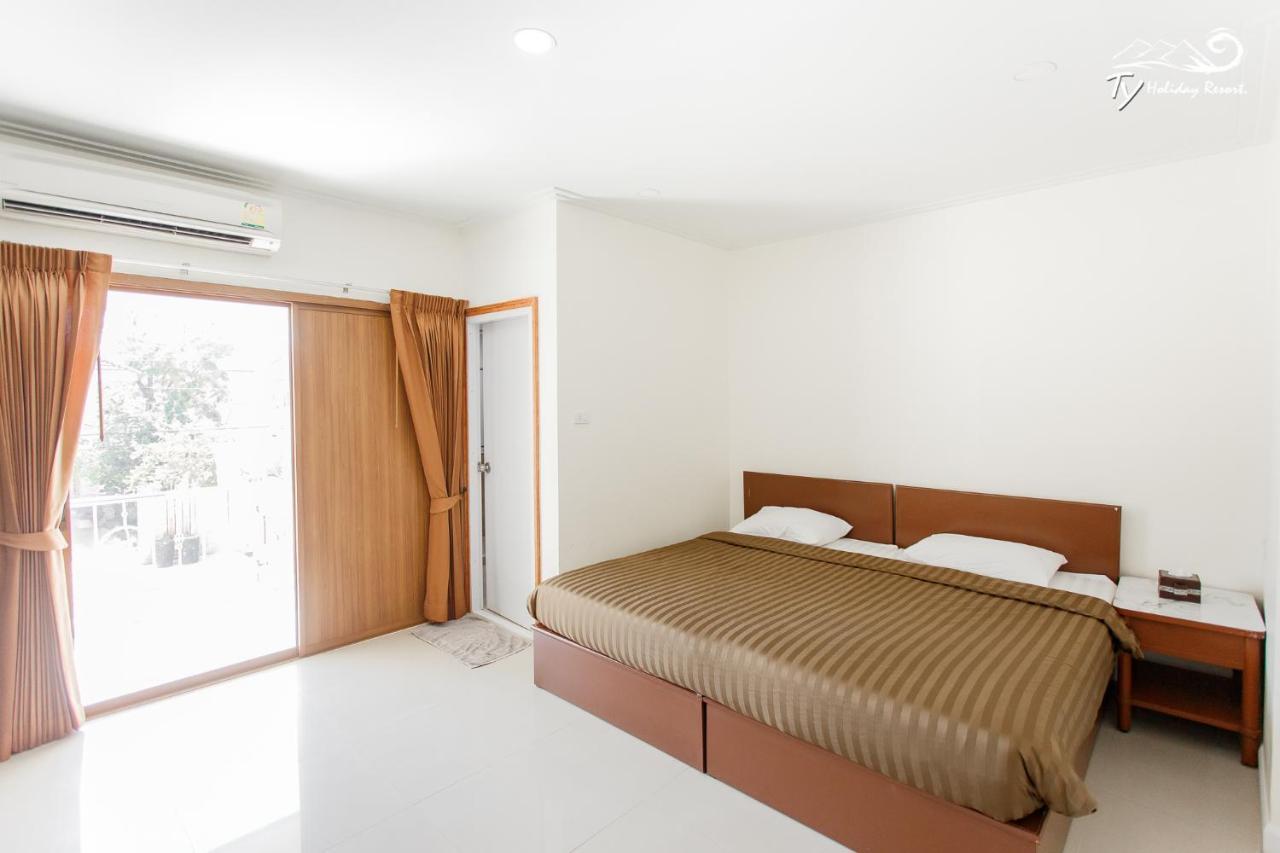 Ty Holiday Resort Паттая Екстер'єр фото