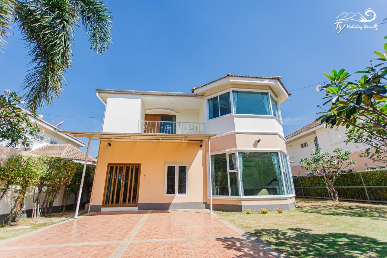 Ty Holiday Resort Паттая Екстер'єр фото
